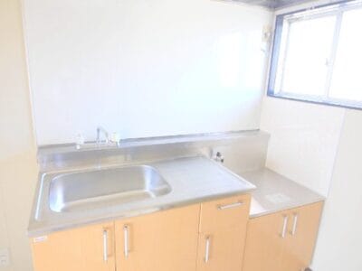 2K APT on Top Floor in Niiza F88 001