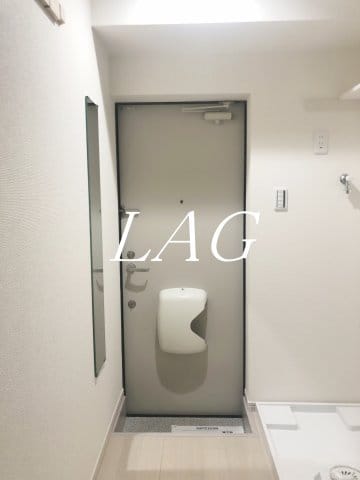 1K Apt with Separate BT in Hatsudai W21 001