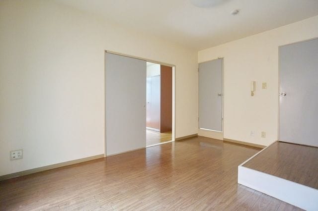 2DK Apt with Separate BT in AZAMINO R75 001