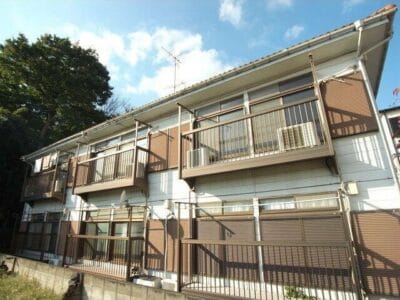 2DK APT on Top Floor in KitaUrawa W87 001