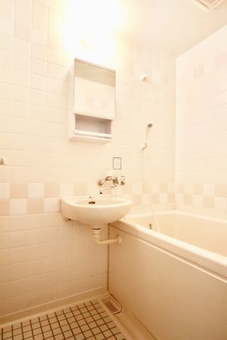 2DK Apt on Top Floor in Takatsu F93 105