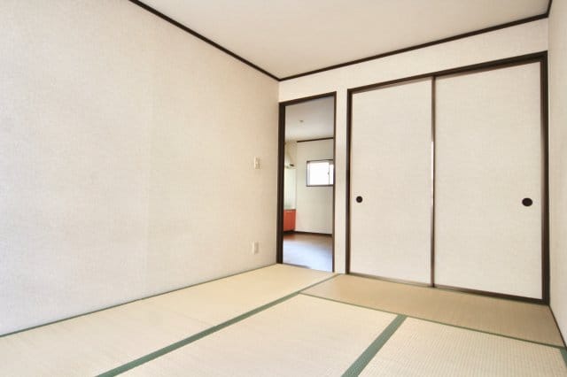 2DK Apt on Top Floor in Takatsu F93 105