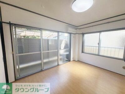 2DK Corner Room Apt in Sangenjaya F76 101