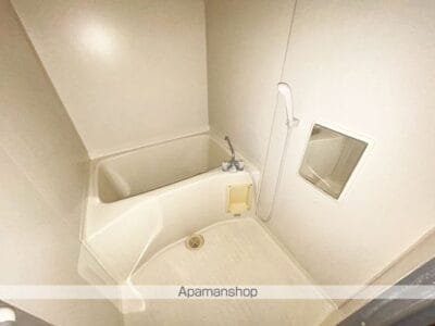 2DK Apt on Top Floor in Shinozaki F96 101