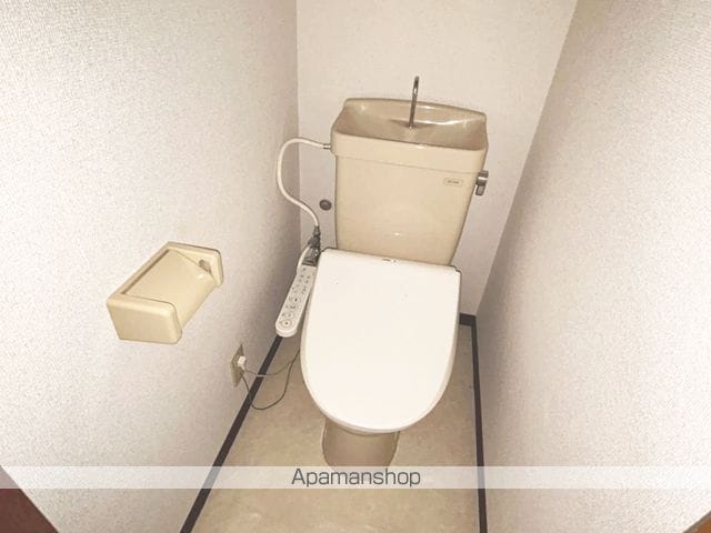 2DK Apt on Top Floor in Shinozaki F96 101