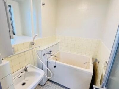 1DK Apt with Separate BT in Honancho R74 105