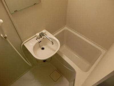 2K Apt on Top Floor in Shinozaki W91 101