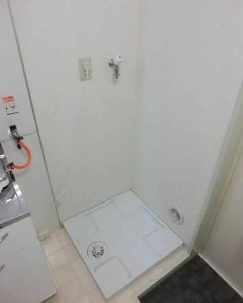 2K Apt on Top Floor in Shinozaki W91 101