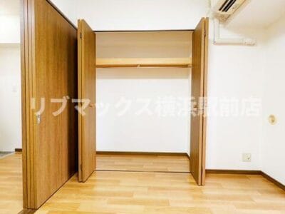 1DK Corner Room Apt in KANAGAWA S97 011