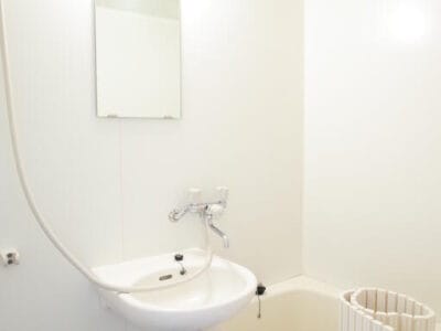 1K Apt on Top Floor in Kitami W86 1017