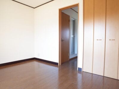 1K Apt on Top Floor in Kitami W86 1017