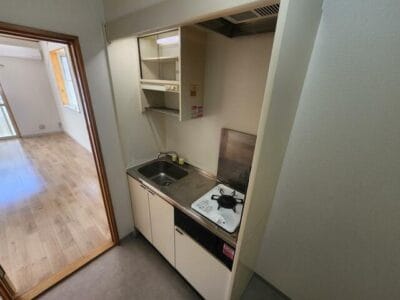 1K Apt on Top Floor in YonoHommachi W91 101