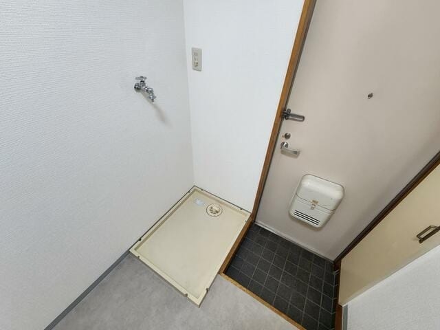 1K Apt on Top Floor in YonoHommachi W91 101