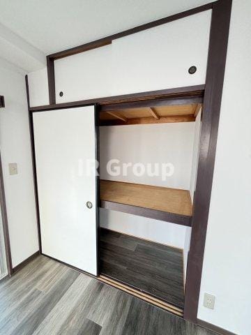 2K Corner Room Apt in Kitasenju F87 001
