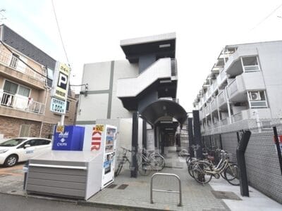 2K on Top Floor in Hachimanyama R85 101