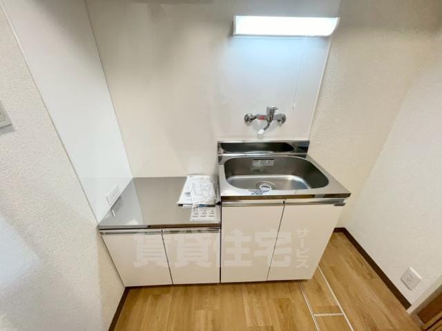 2K on Top Floor in Hachimanyama R85 101
