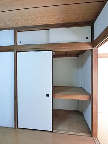 2K Close to Station in CHITOSEKARASUYAMA F79 105