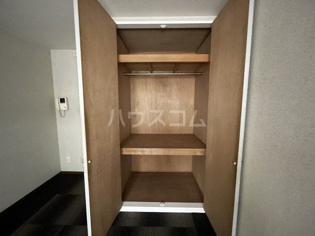 1K NishiKoyama NOAgency FREENet R911117