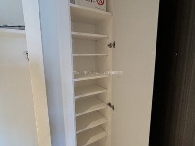 1DK Iriya NOKey$ PetOK R24100