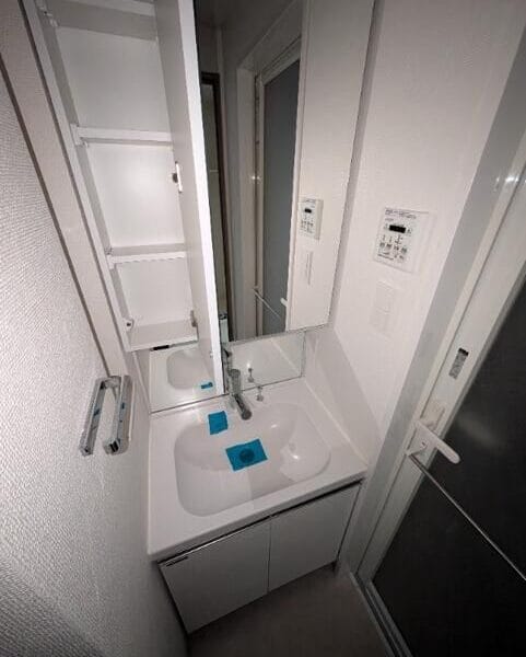 1DK MonzenNakacho NODep NOAgency R22011