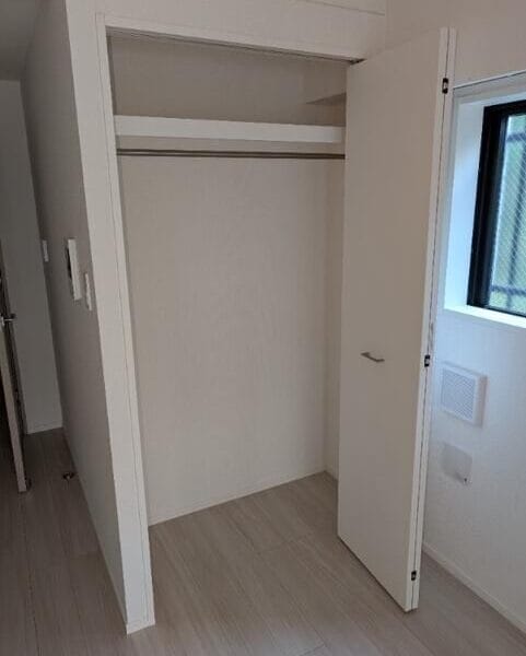 1DK MonzenNakacho NODep NOAgency R22011