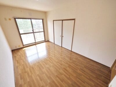 3LDK Eda NOKey$ FREERent R96000