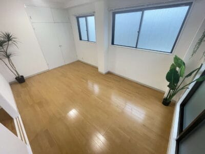 1DK Yoga NOKey$ TopFloor F87111