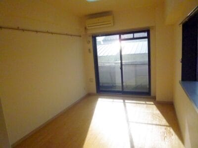 1K Urayasu NOKey$ NOAgency R95101