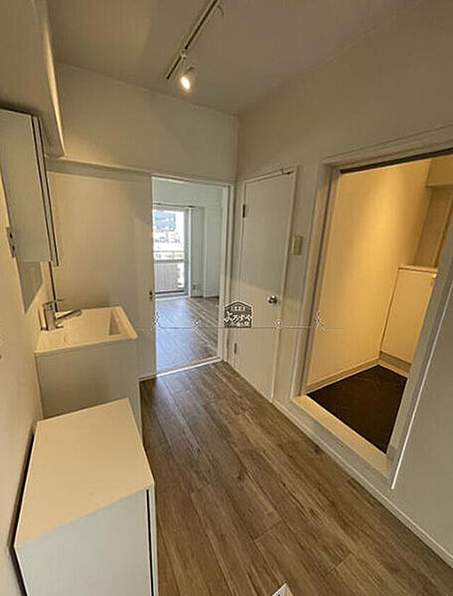 c452837a7b77ff73f9899ed3edb28088