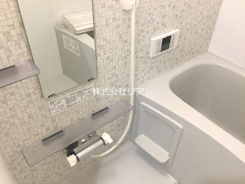 00909_7BH02Y89Ruw_0cU09G_1200x900