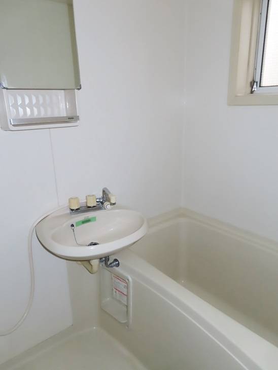 00k0k_kpxTBEi6ReA_08Q0bM_1200x900