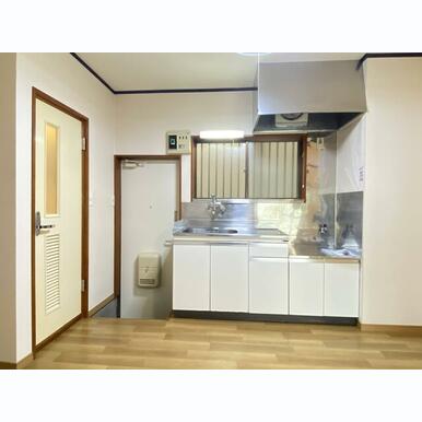 1957138471_386x386_#fcfdff