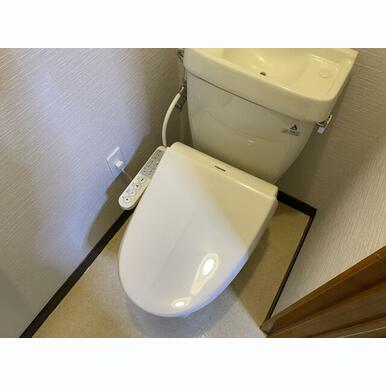 1957138540_386x386_#fcfdff