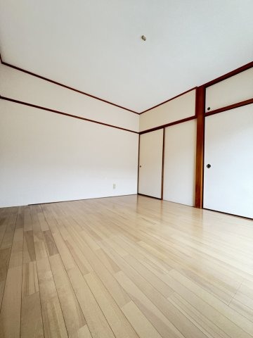 imgi_11_100422085958_11o