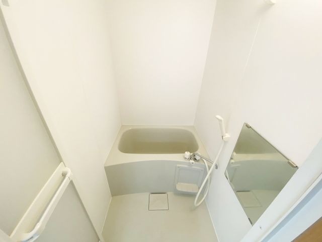 imgi_11_100501270701_3o