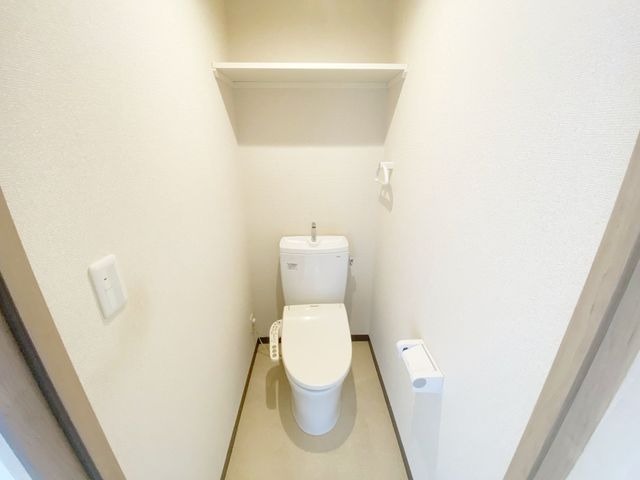 imgi_12_100501270701_6o