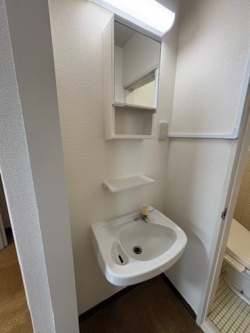 imgi_15_100500596042_4o