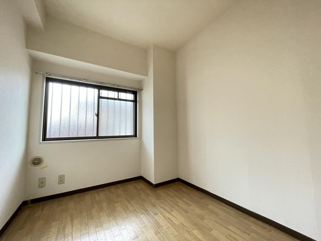 imgi_17_100503137498_4o