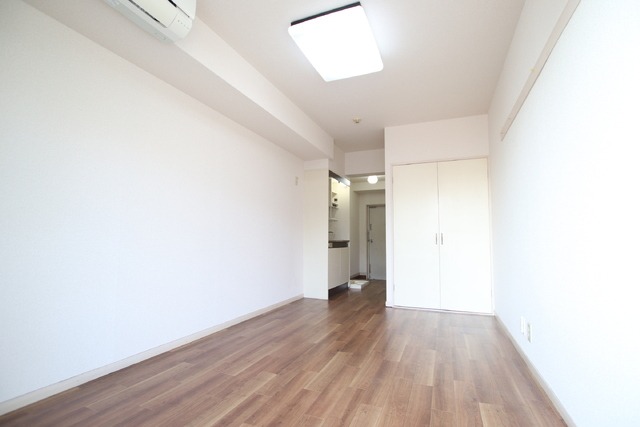 imgi_3_01KNQMNTVHTPX478AMKARHYY81