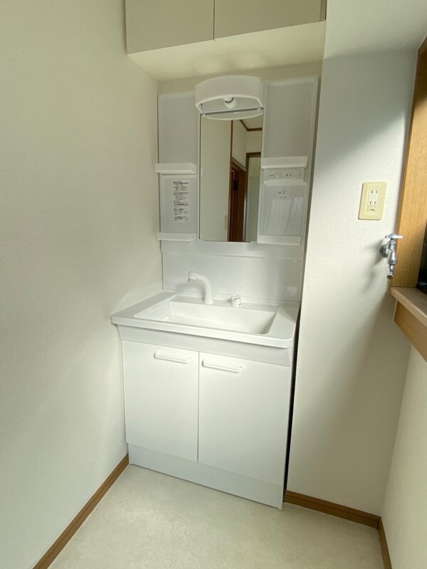 imgi_7_01KMMRH7EAPQFKQGHE8G0BAXCM