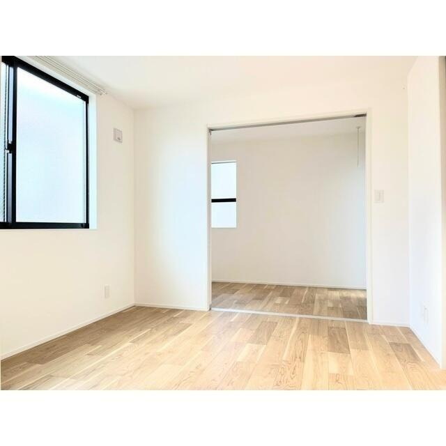 imgi_9_100496245196_ro