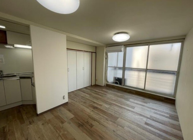 imgi_9_100499164838_ro