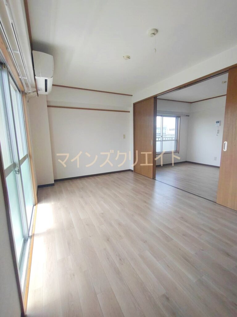 imgi_9_100500382380_ro