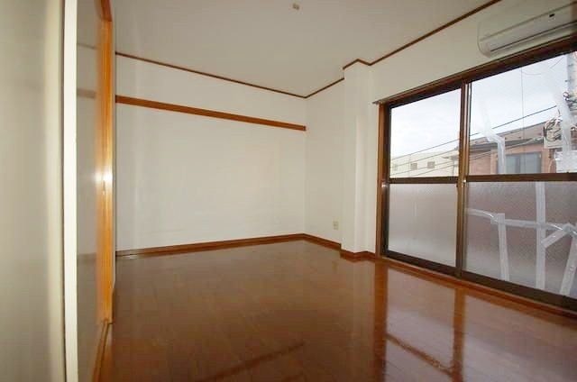 imgi_9_100502021437_ro